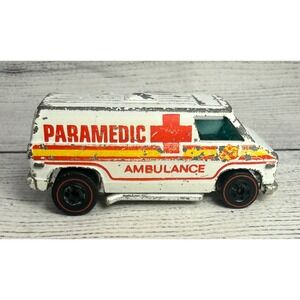 Vintage Hot Wheels Paramedic Ambulance 1974 Redline White Flying‎ Colors Van